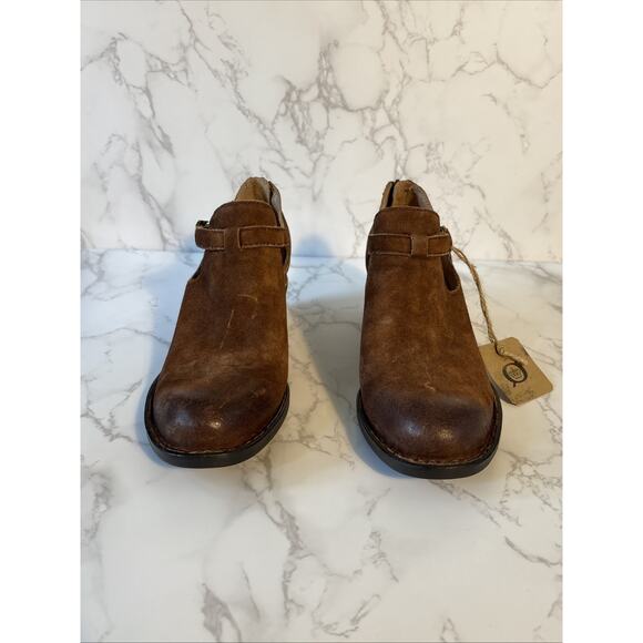 Born Handcrafted Footwear Brown Ankle Suede Bootie Back Zip Women's 10 M Comfort - Picture 2 of 9
